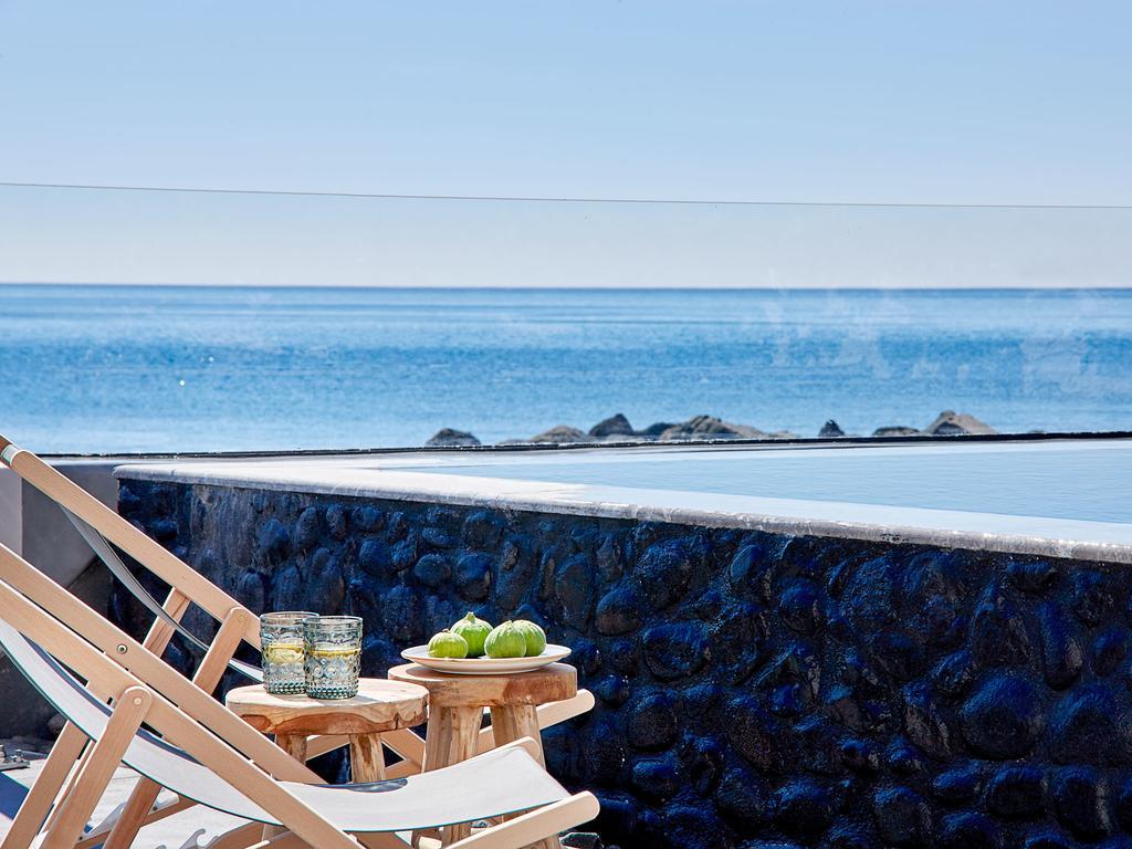 Incognito Beach Villa Santorini Kamari  Luaran gambar