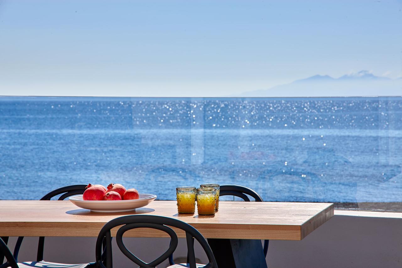 Incognito Beach Villa Santorini Kamari  Luaran gambar